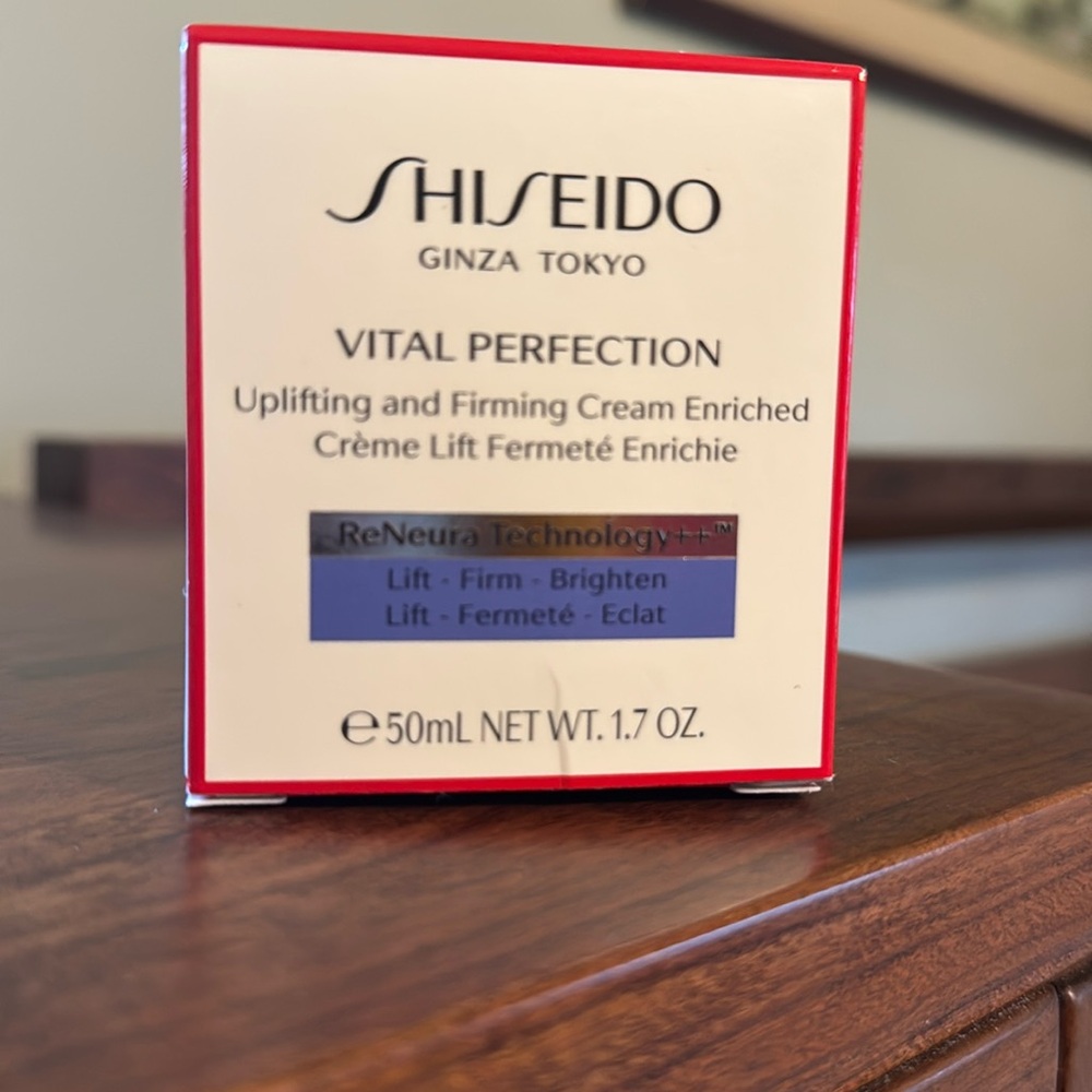 New! Shiseido Vital Perfection Uplifting and Firming Face Cream